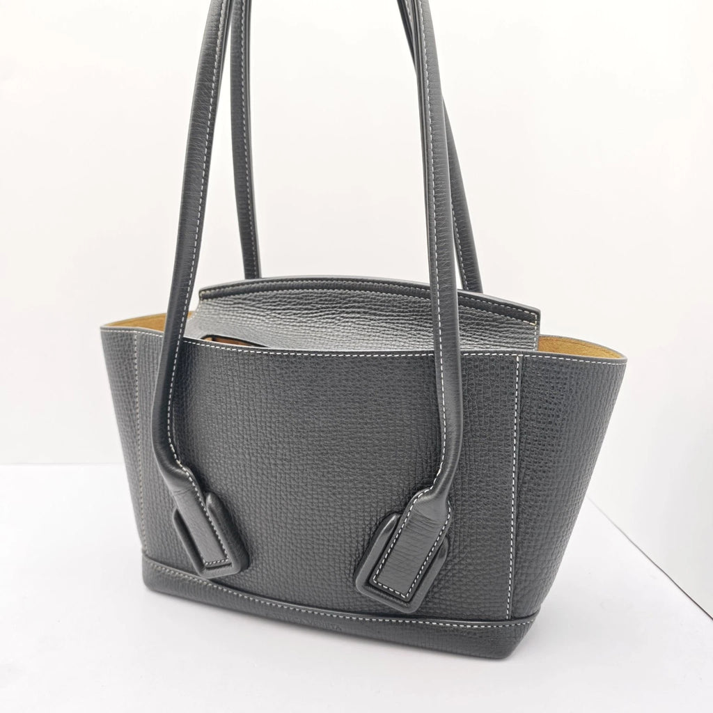 Bottega Veneta Black Woven Calfskin Arco33 PM Handbag Crossbody For Women