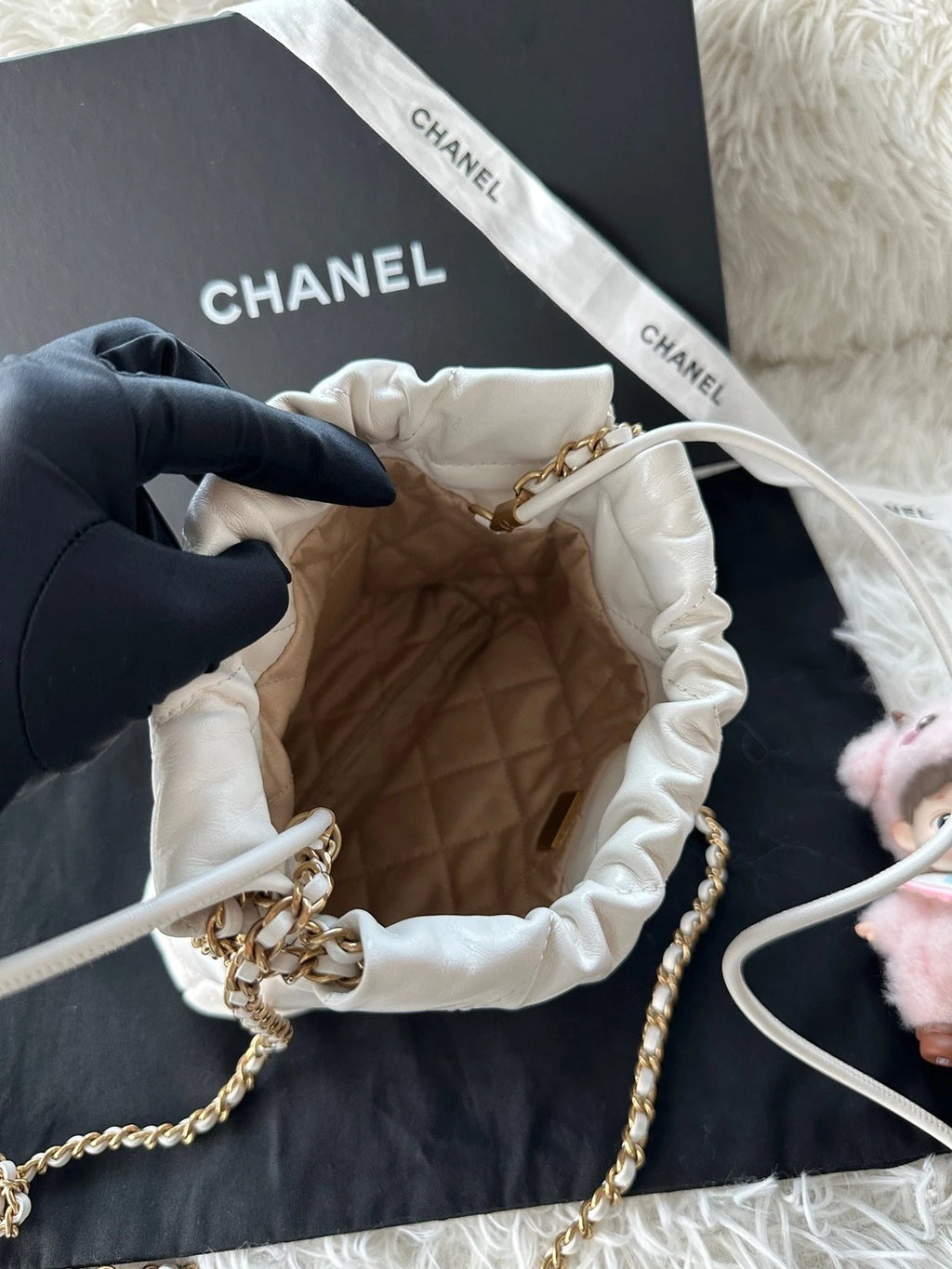 CHANEL 22Bag Mini White Calfskin Tote Handbag For Women