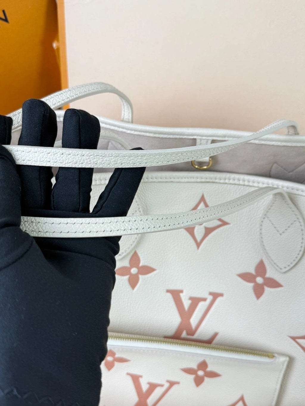 Louis Vuitton Neverfull Leather Tote Bag Excellent