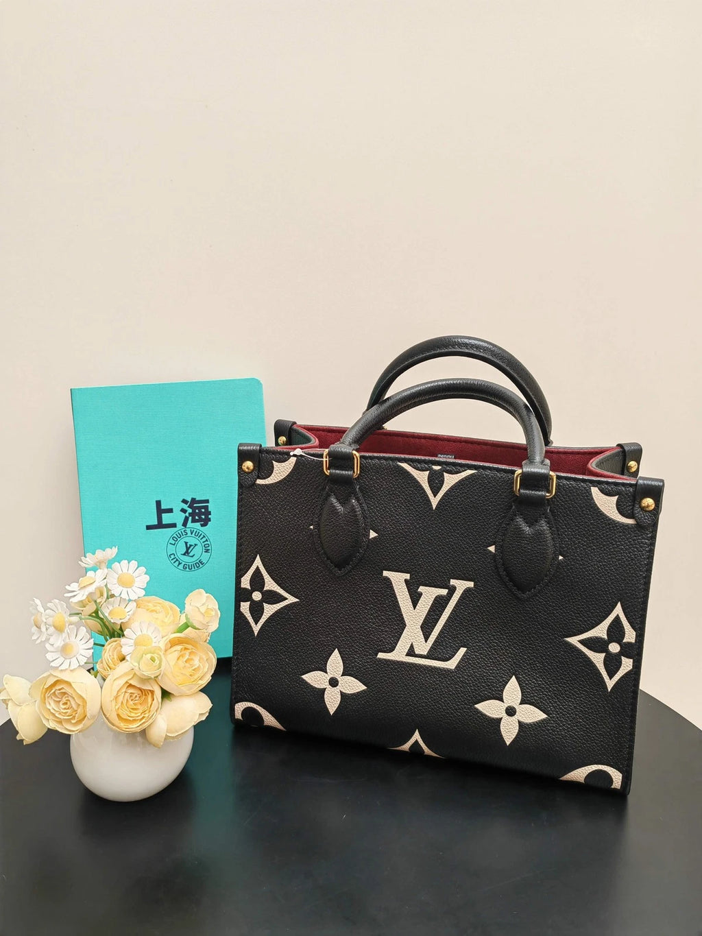 Louis Vuitton OnTheGo Leather Black Tote Bag Excellent