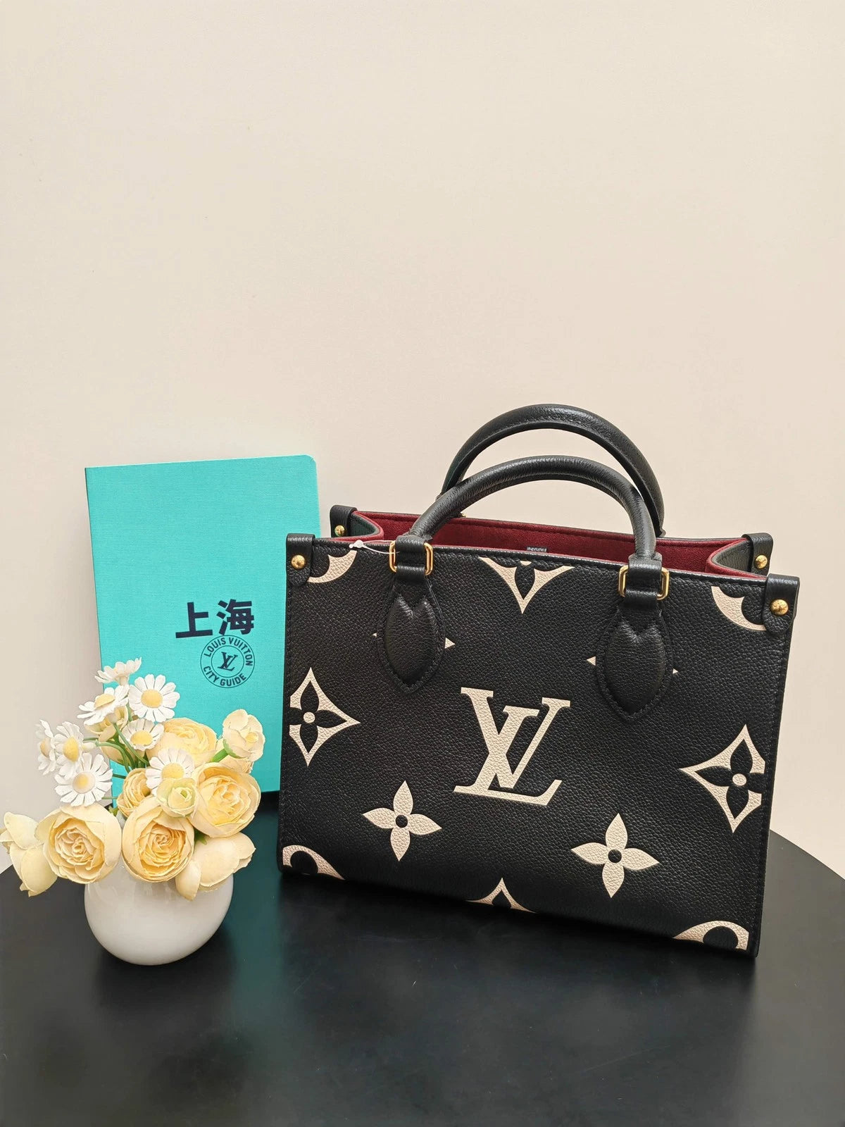 Louis Vuitton OnTheGo Leather Black Tote Bag Excellent