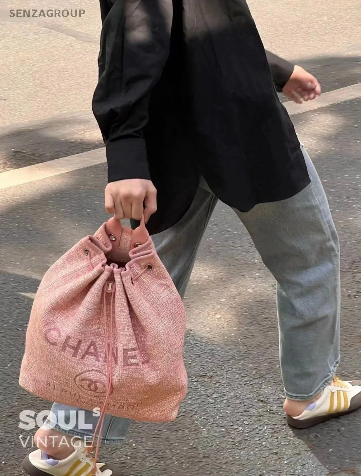 CHANEL Summer limited edition Bucket Drawstring Shoulder bag Pink Women