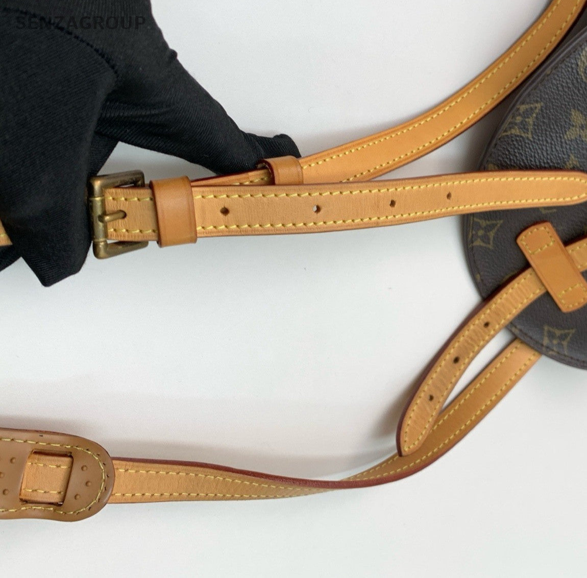 Louis Vuitton Monogram Shoulder Crossbody Bag Brown Women Photography Accessory