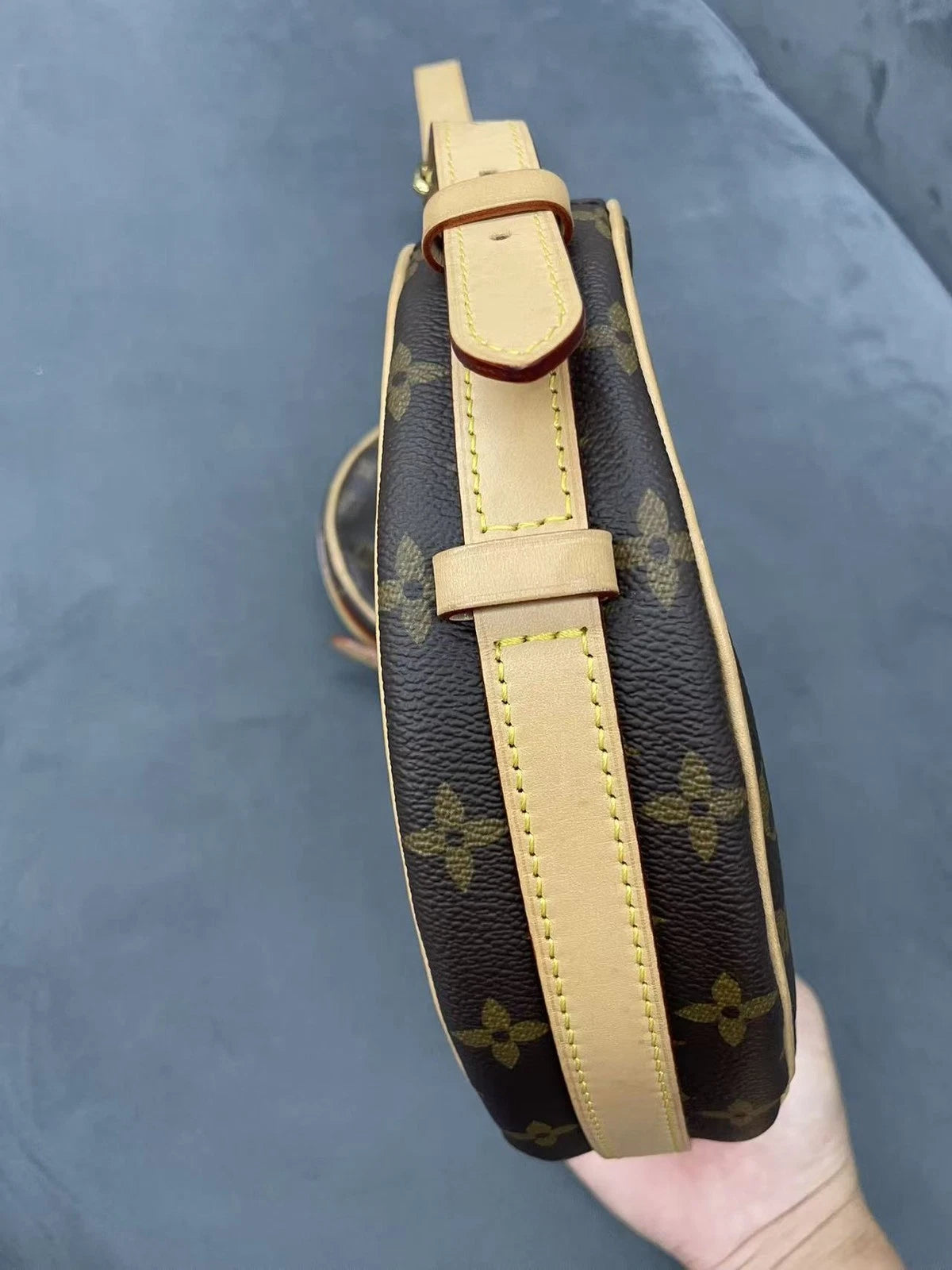 Louis Vuitton Monogram Canvas Pea Crossbody Bag For Women