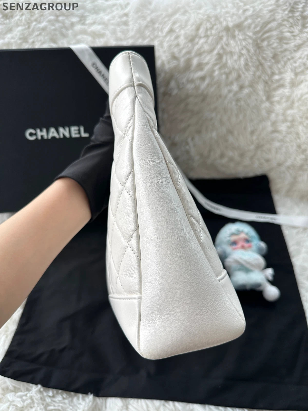 CHANEL 31 Horizontal Medium Large White Lambskin Tote Women