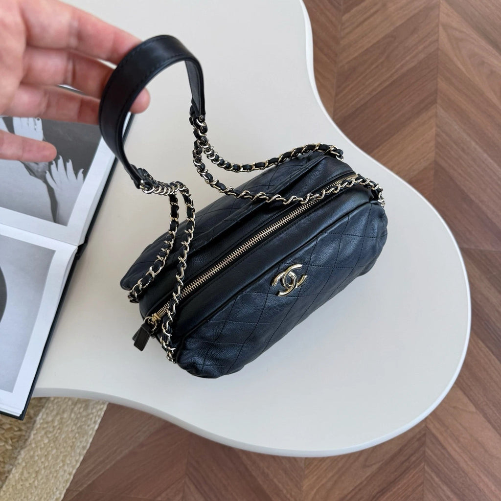 Chanel Calfskin Hobo Chain Shoulder Bag Black Gold Used Women Classic