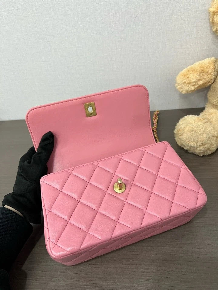 CHANEL Women's Leather Shoulder Handbag Pink