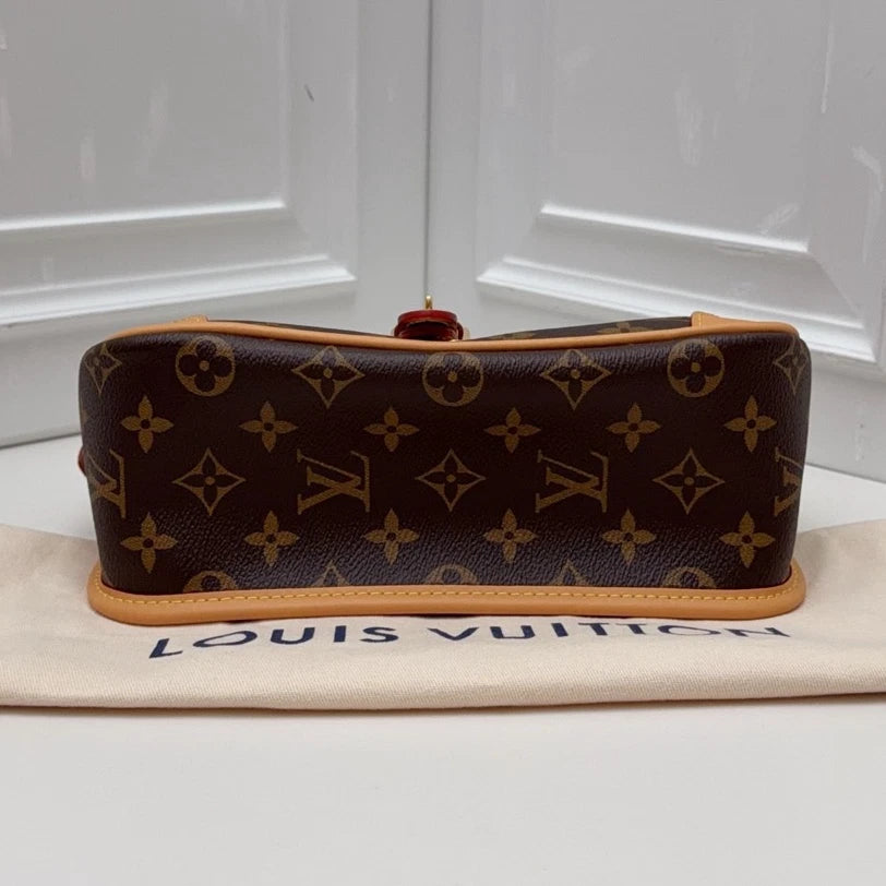 New Louis Vuitton Diane Monogram Canvas Shoulder Bag Crossbody with 2Straps