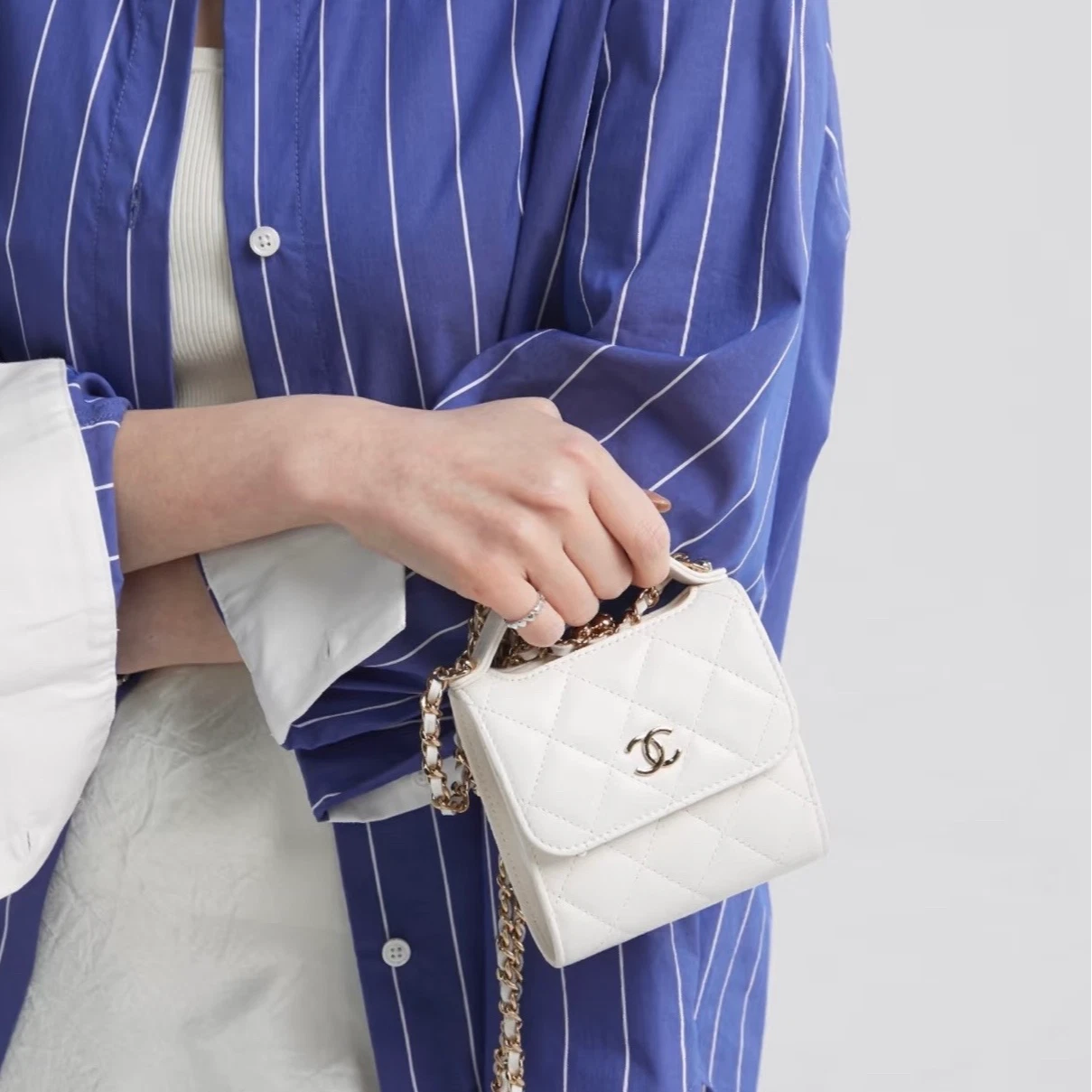 Chanel Lambskin Diamond Top Handle Chain Crossbody White Gold Women Classic