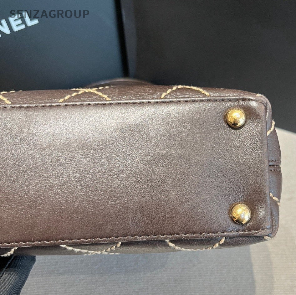 Chanel Diamond Vintage Shoulder Bag Brown Gold Used Women Classic Fashion