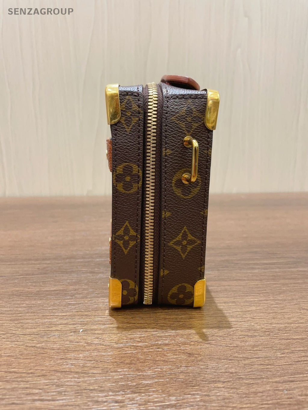 sj0001 Louis Vuitton canvas lv x NBA  Handle Trunk