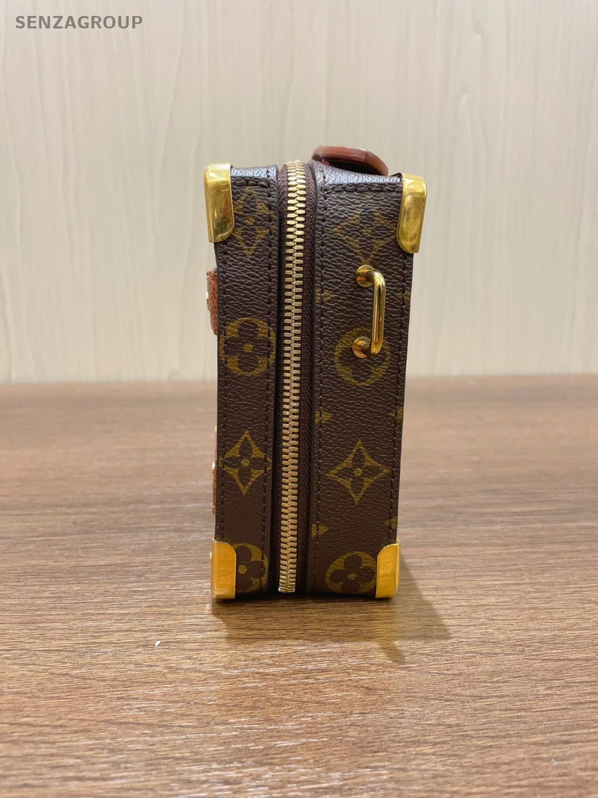 sj0001 Louis Vuitton canvas lv x NBA  Handle Trunk