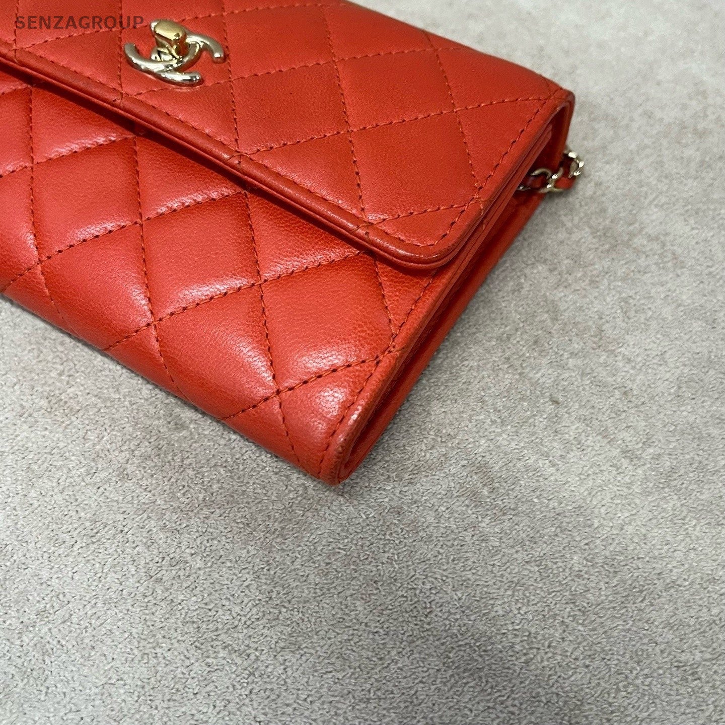 CHANEL Trendy CC Woc Chain Shoulder bag Red Women