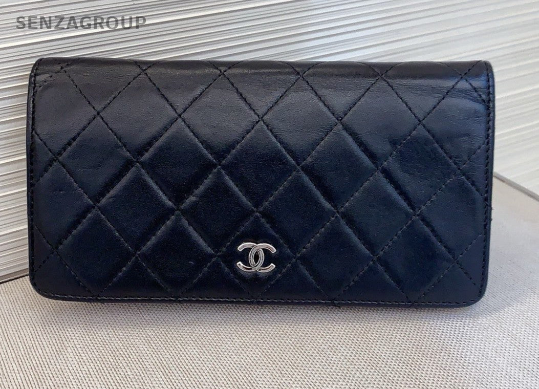 Chanel Quilted Clutch Wallet Black Women