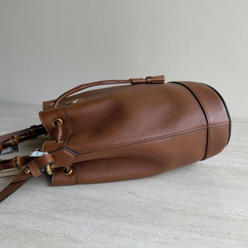 Gucci Diana Bamboo Handle Strap Brown Bucket Handbag Crossbody Gold Hardware