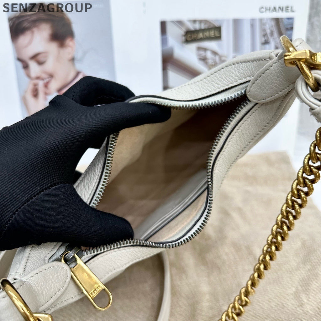Gucci Aphrodite White Gold Crescent Moon Chain Shoulder Bag Classic Women