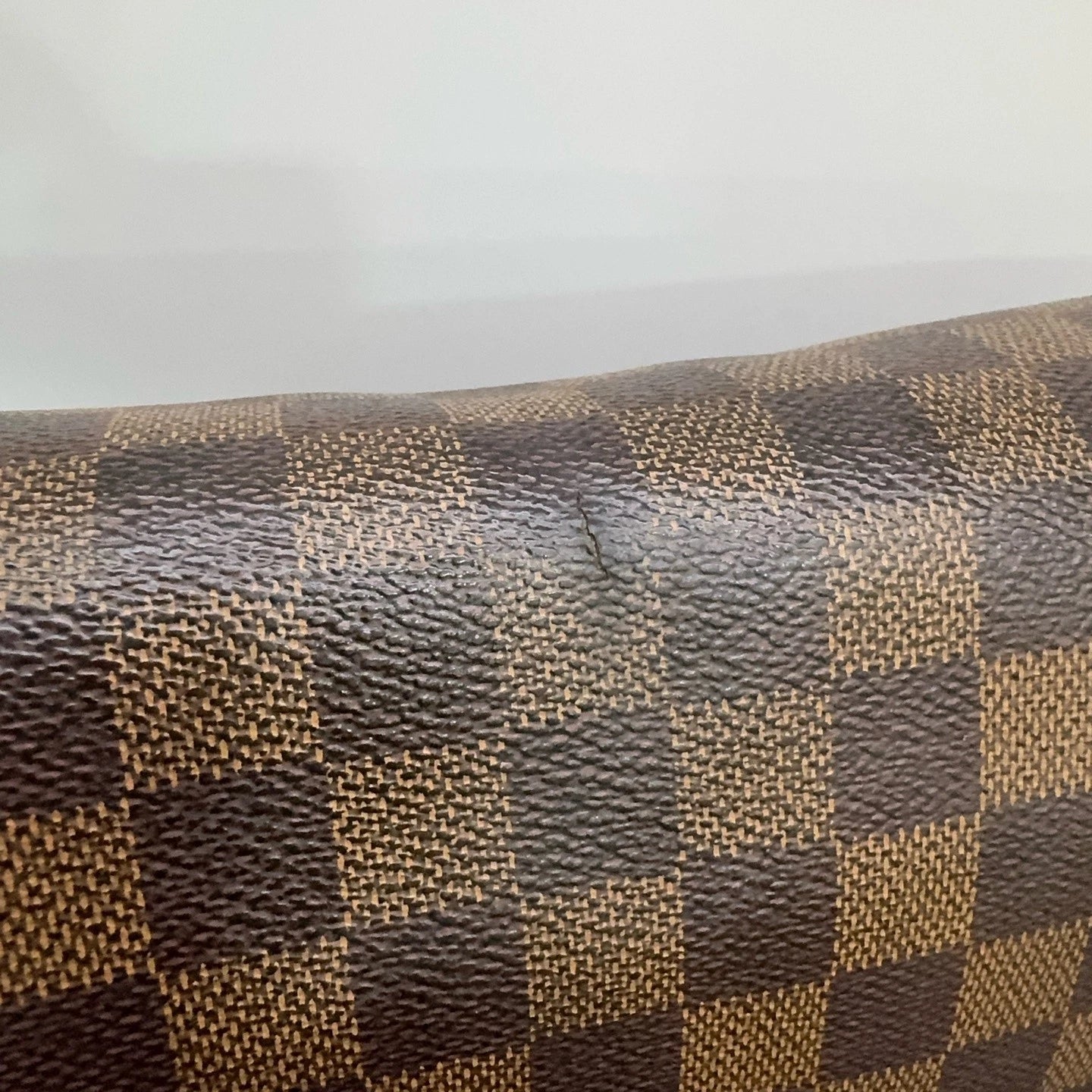 Authentic Louis Vuitton Shelton Laptop Messenger Bag Damier Canvas Crossbody