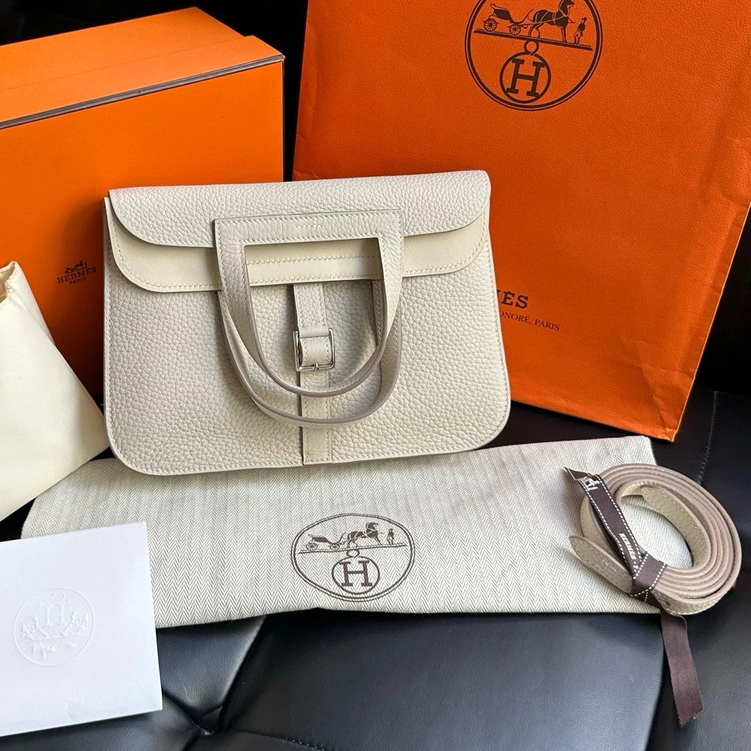 Excellent Condition Hermes Halzan 2Way White Handbag Crossbody Silver Hardware