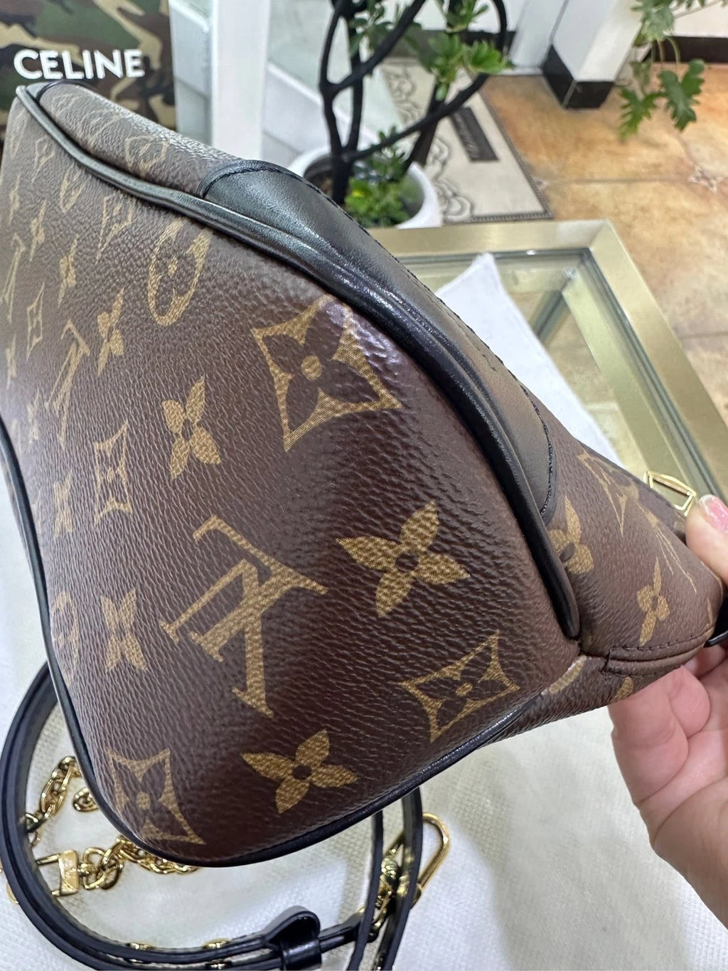 Louis Vuitton Black Leather Shoulder Crossbody Bag For Women