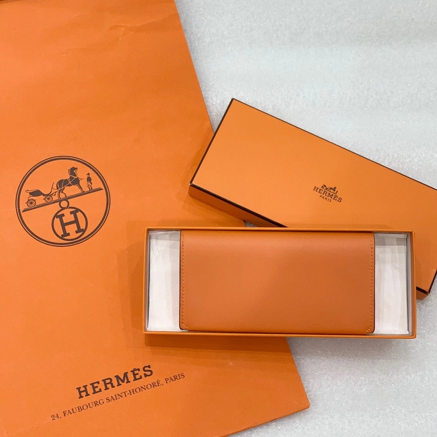 Hermes Leather Orange Multifunctiona<wbr/>l Coin Wallet For Women