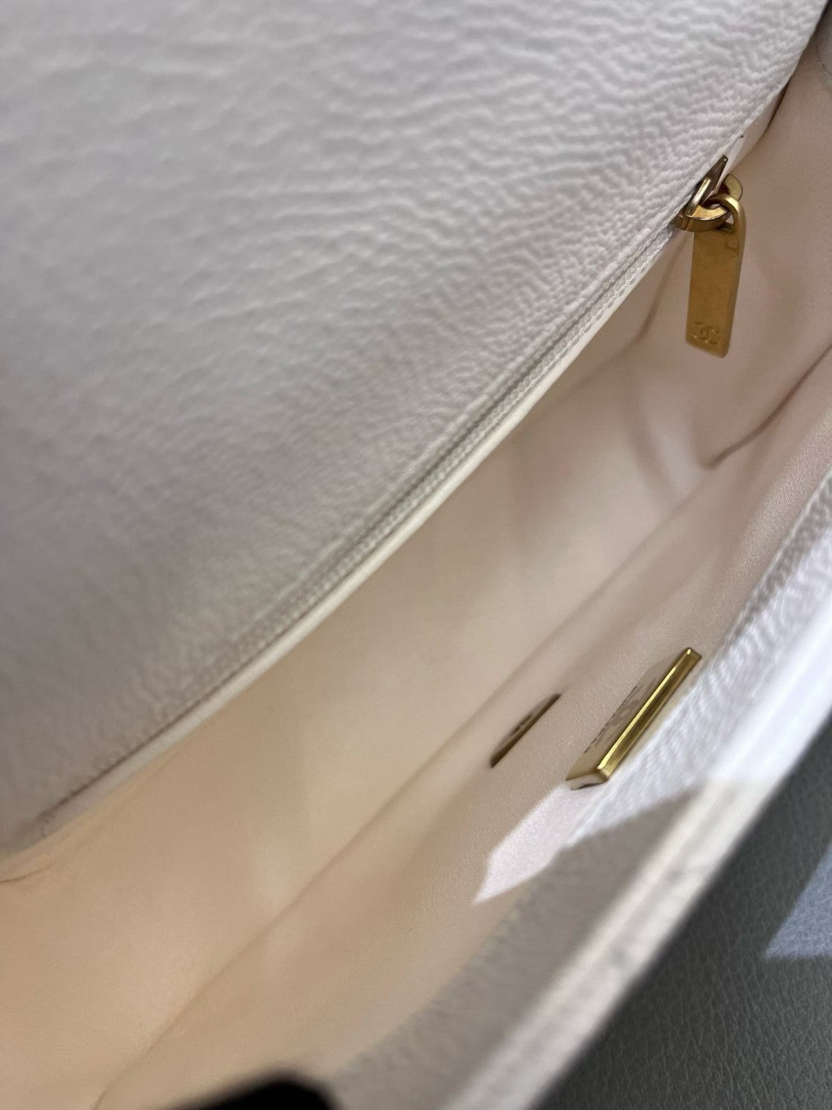 Chanel Classic Flap Calfskin Chain Shoulder Bag Crossbody White Gold Women