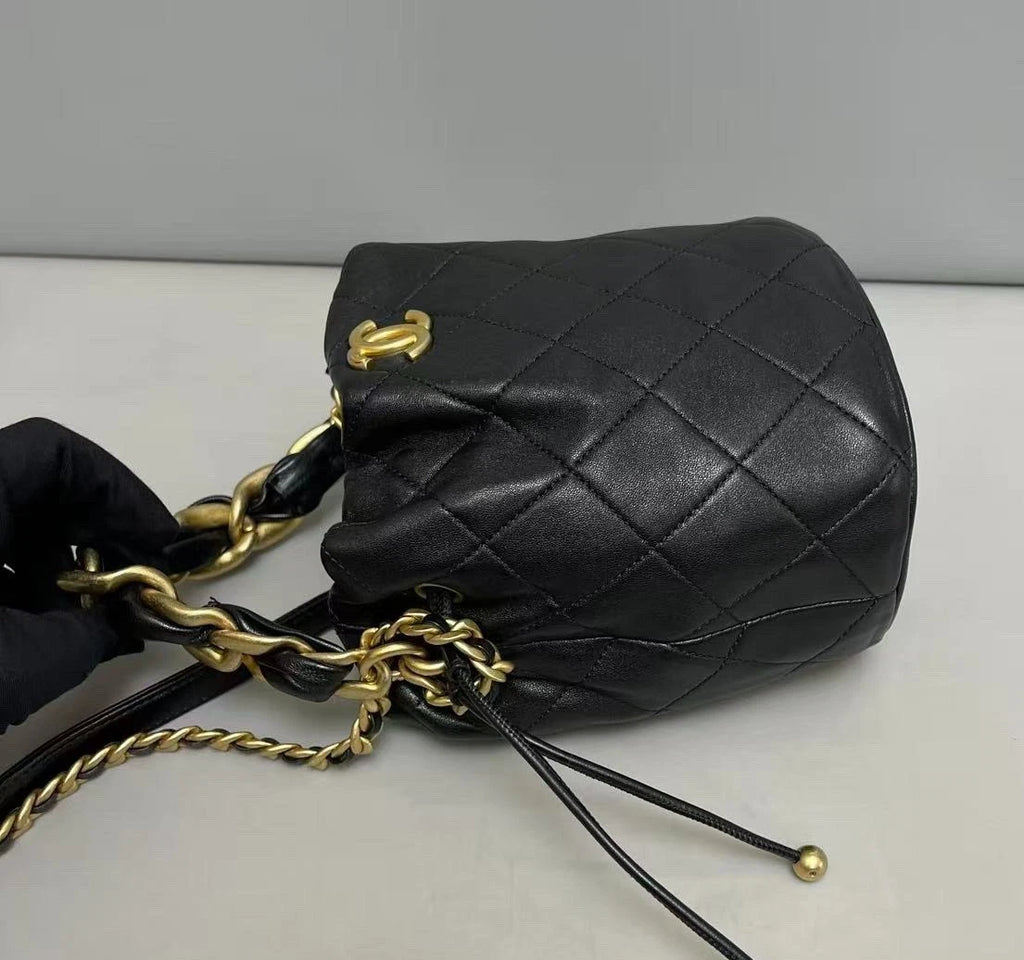 Chanel Diamond Bucket Calfskin Tophandle Bag Shoulder Bag Black Claasic
