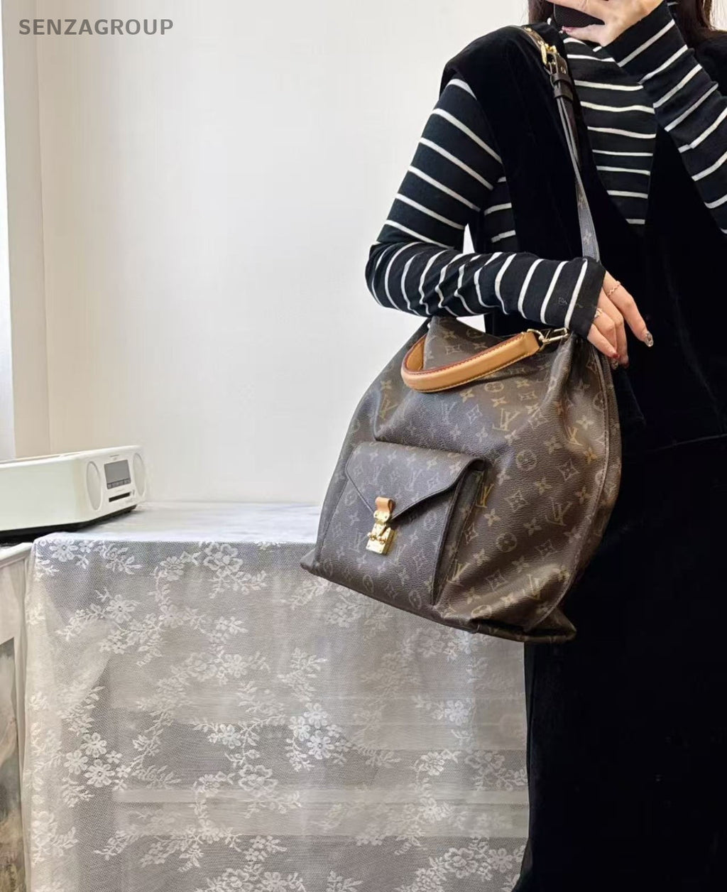 Louis Vuitton Metis Hobo Monogram Top Handle 2WAY Shoulder bag Women