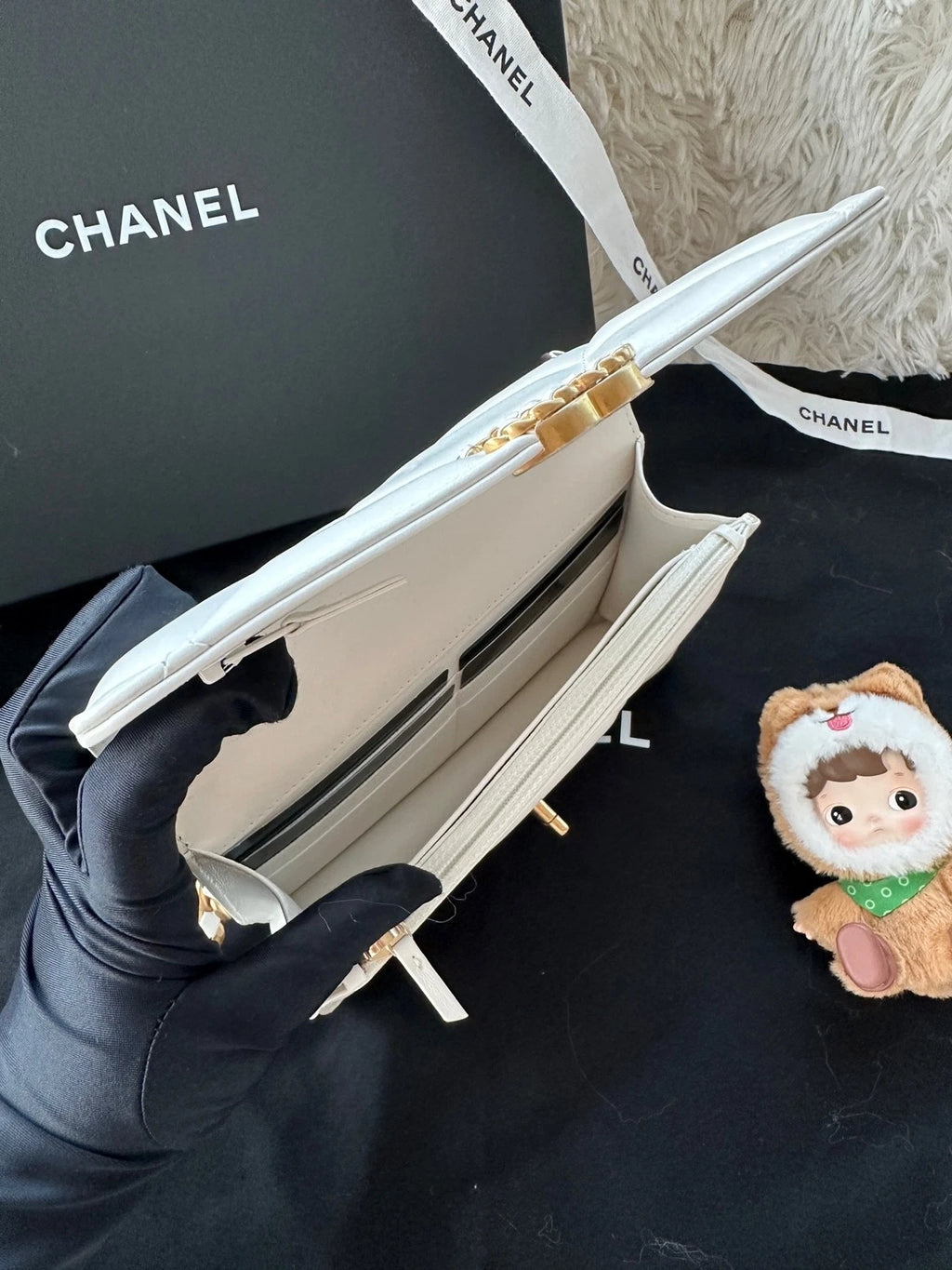 CHANEL 19 WOC White Lamskin Crossbody Bag For Women