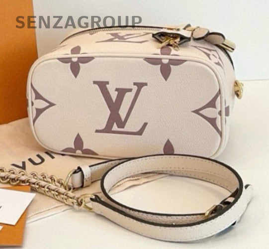 Louis Vuitton Vanity box All Leather Logo Top Handle Shoulder bag Cream white