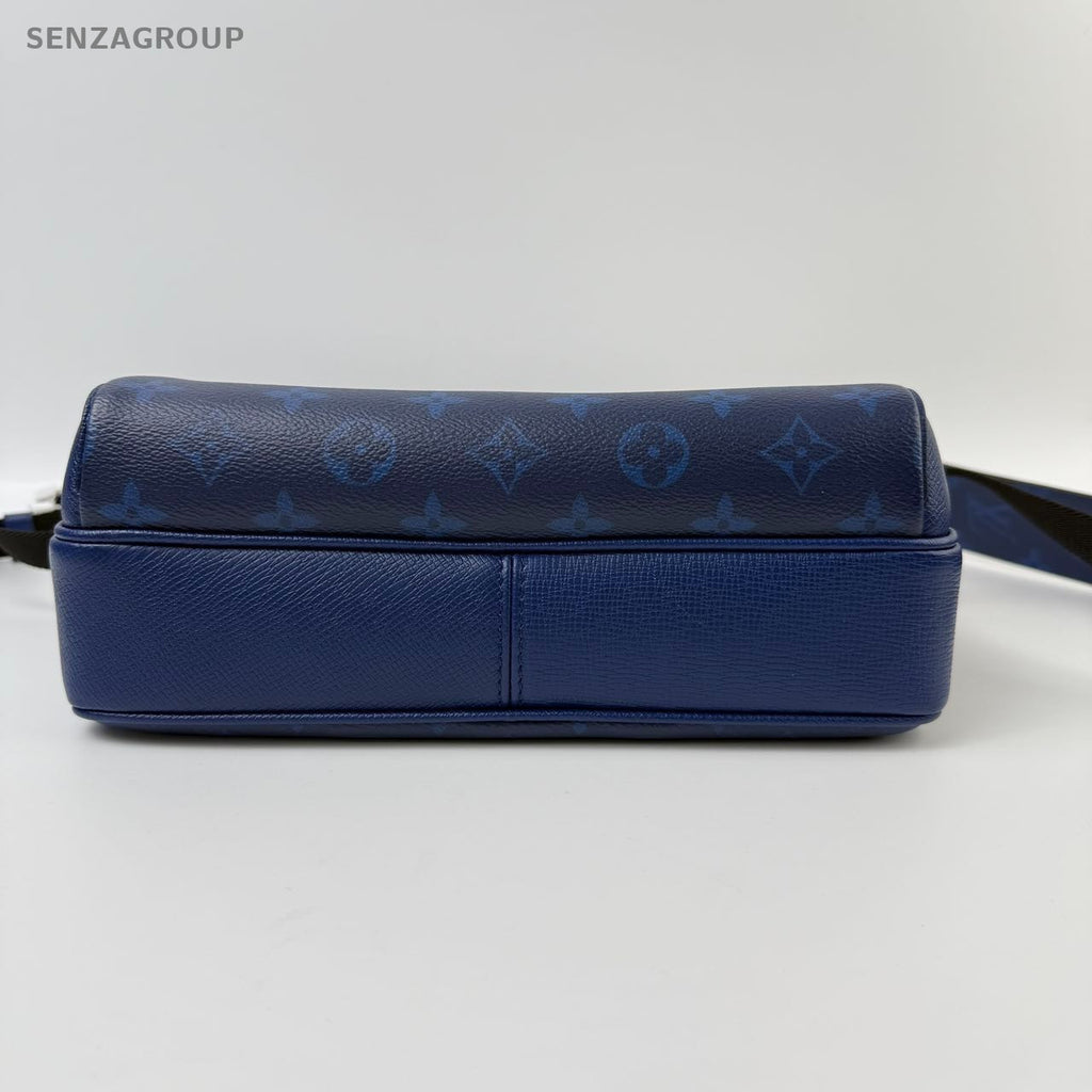 SJ0001 Louis Vuitton Outdoor Messenger Bag crossbody camera bag