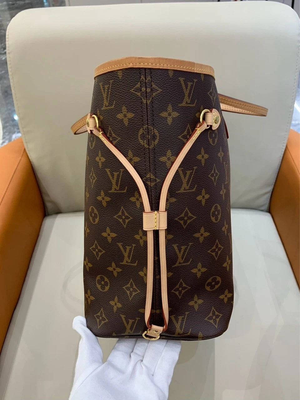 Louis Vuitton Neverfull Monogram Canvas Medium Tote Bag For Women