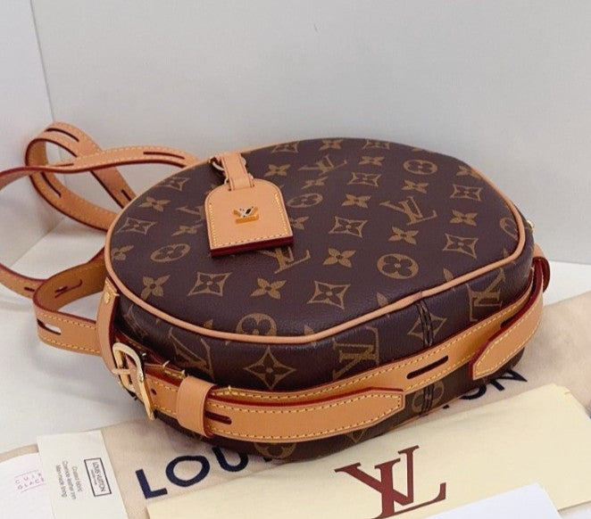 Louis Vuitton Monogram Soft Round Bag MM Shoulder Bag Crossbody Brown Gold Women