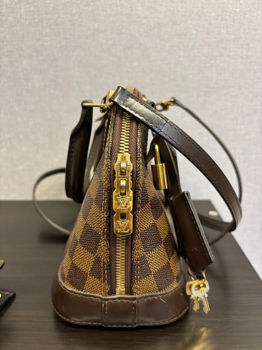 SJ0001 KY02143 Louis Vuitton Alma BB Damier Ebene