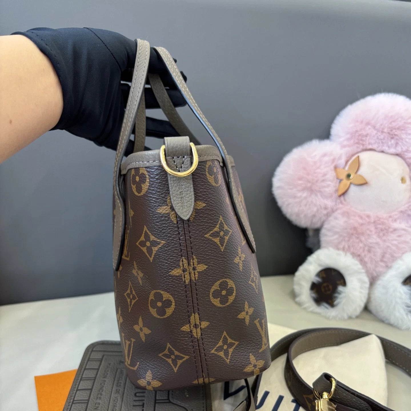 Louis Vuitton Neverfull Brown Gold Shoulder Bag Top Handle Excellent