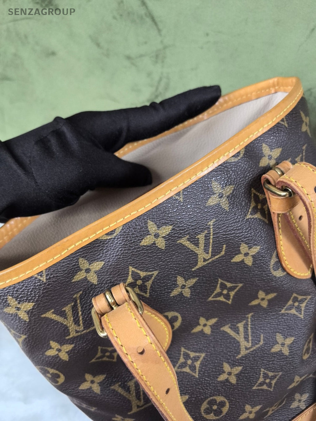 Louis Vuitton Petite Bucket PM Monogram Shoulder bag Women Vintage