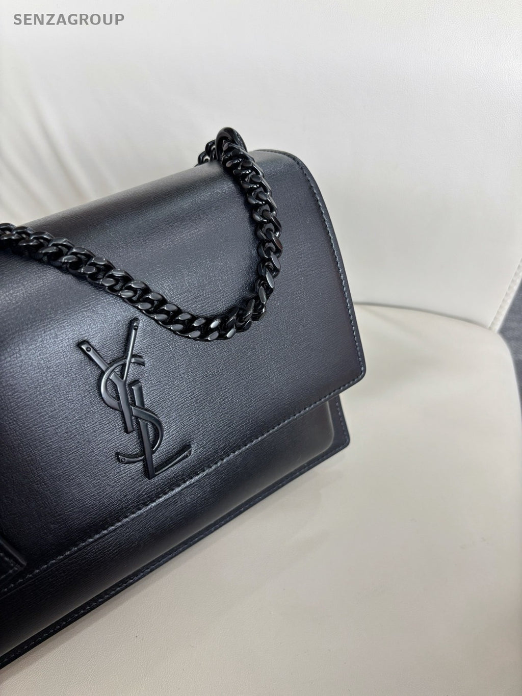 YSL Saint Laurent Sunset MM So Black Chain Shoulder bag Almost BRAND NEW Women