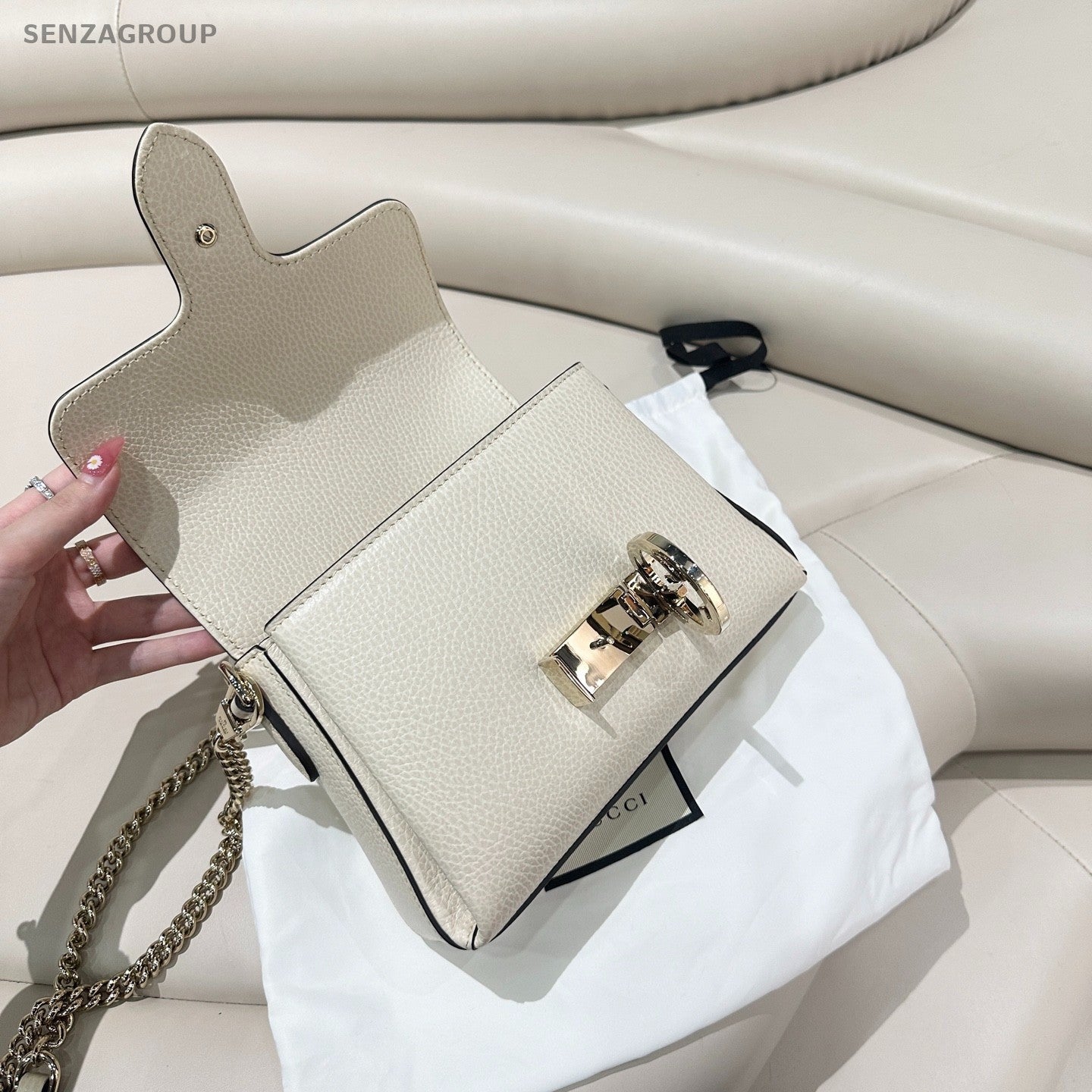 Gucci Messenger Shoulder Crossbody Bag White Women Almost Brand New