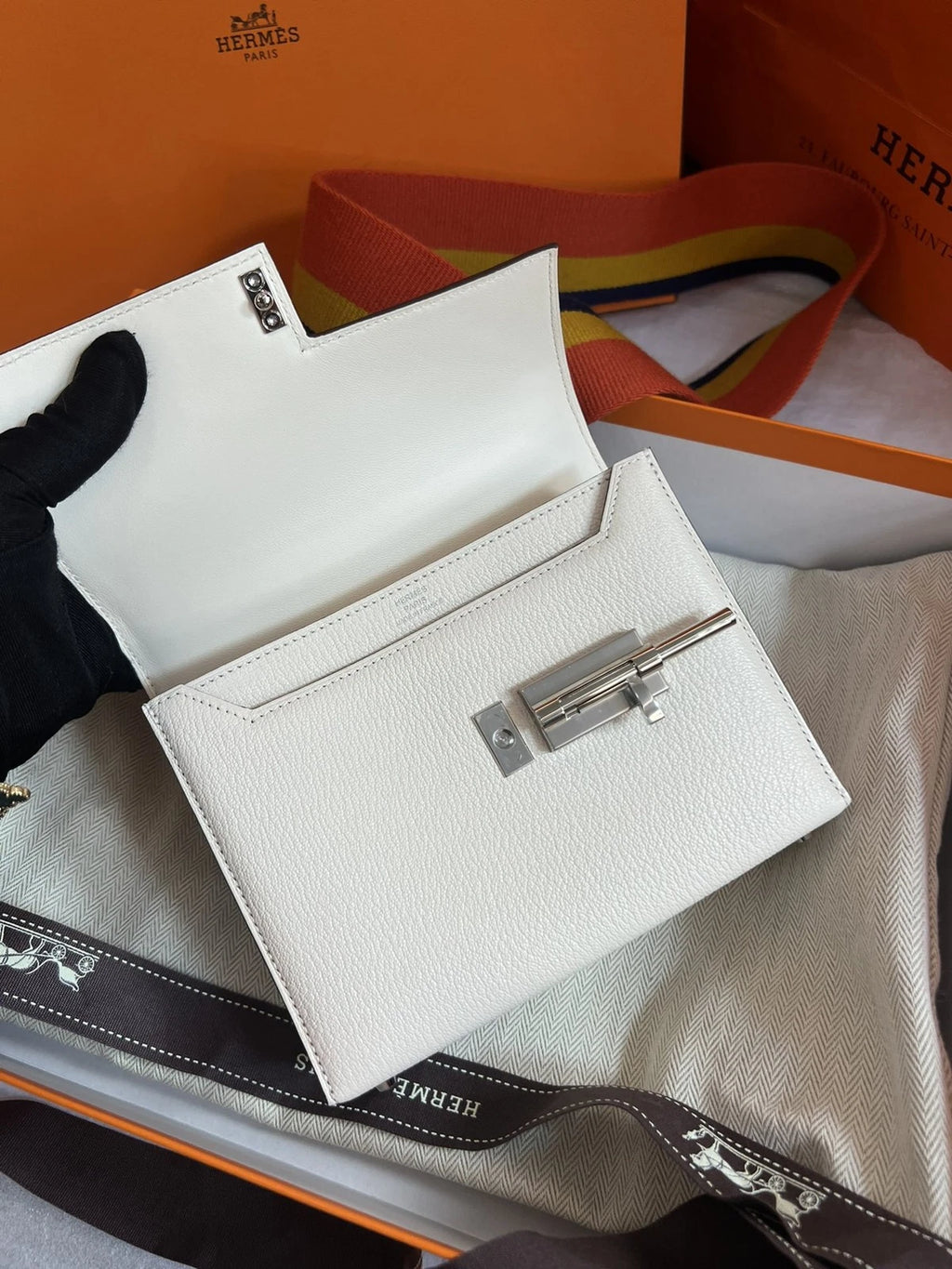 Hermès Verrou Mini Gun Bag Crossbody Bag Nata Cream White
