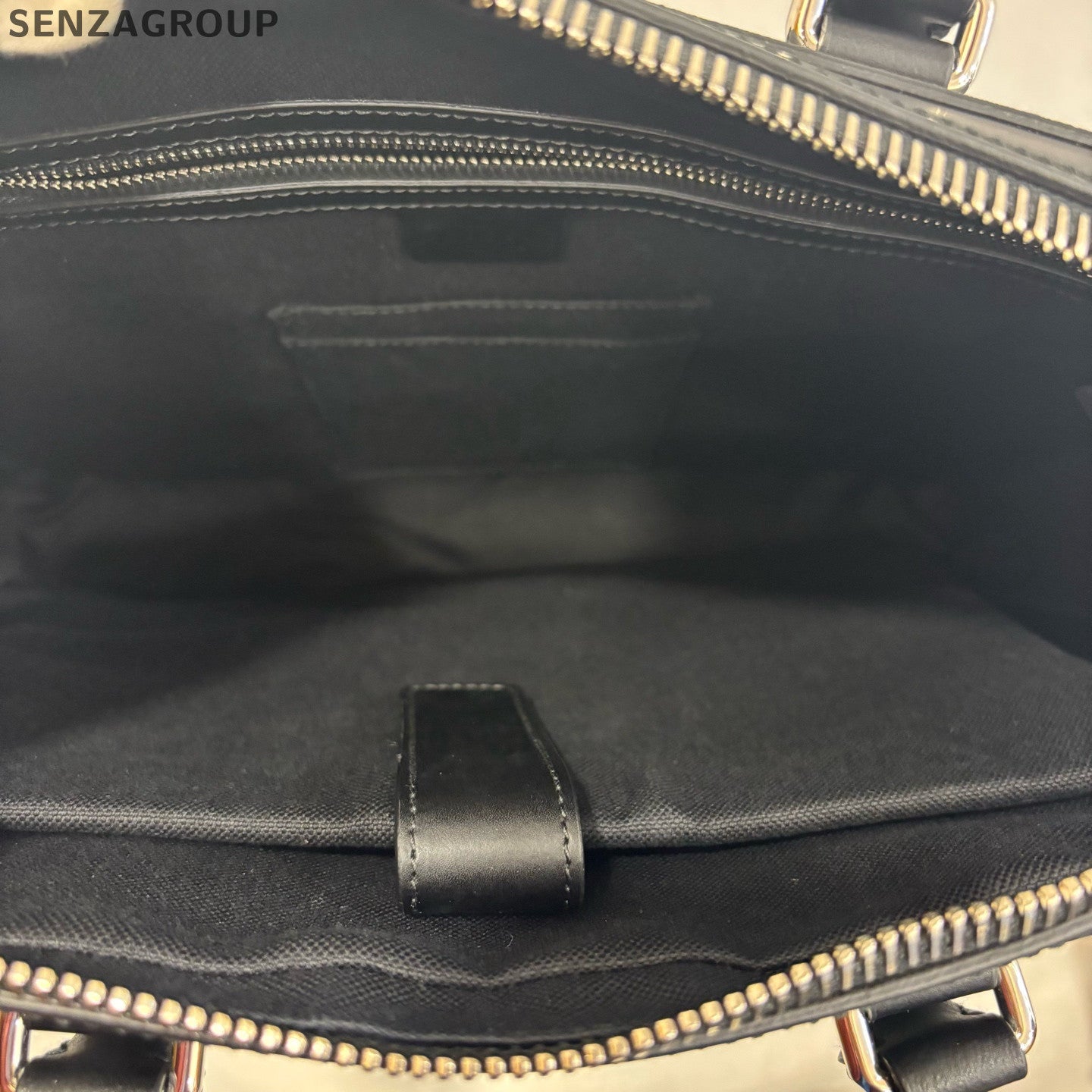 Gucci Men's Black Silver Briefcase Shoulder Crossbody Bag Classic Fashion