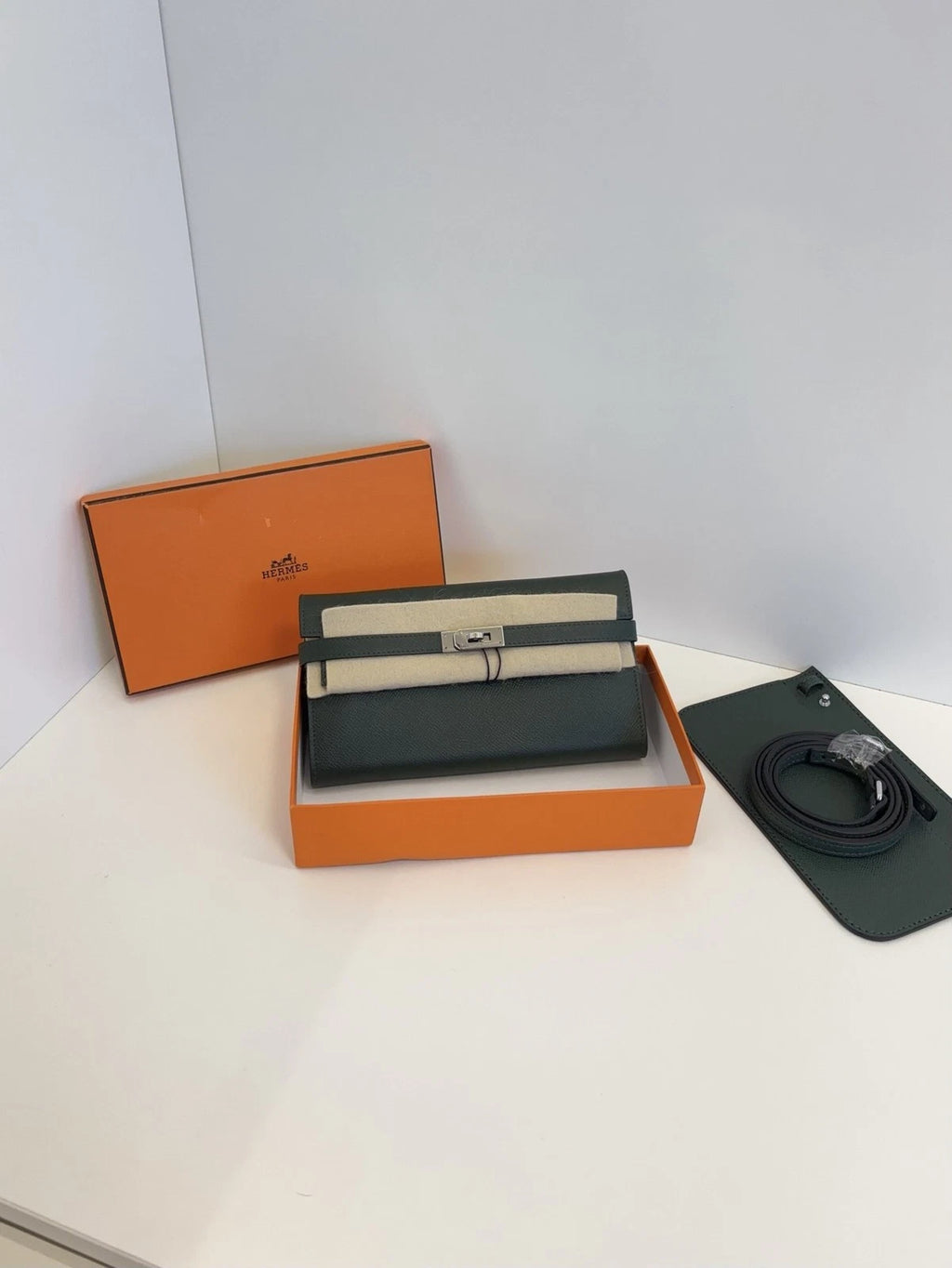 Hermes Kelly Long Wallet Clutch Green Epsom Silver Lock Excellent