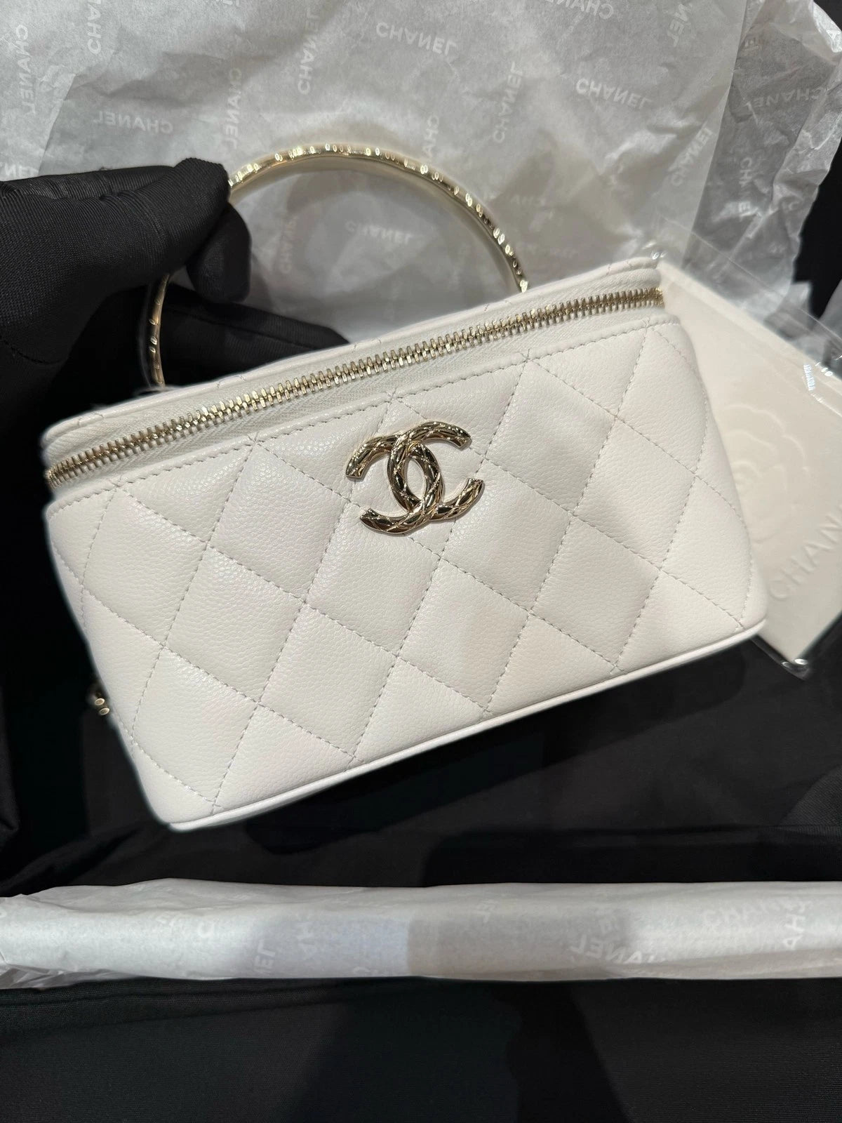 New CHANEL Coco crush White Leather Shoulder Bag For Women