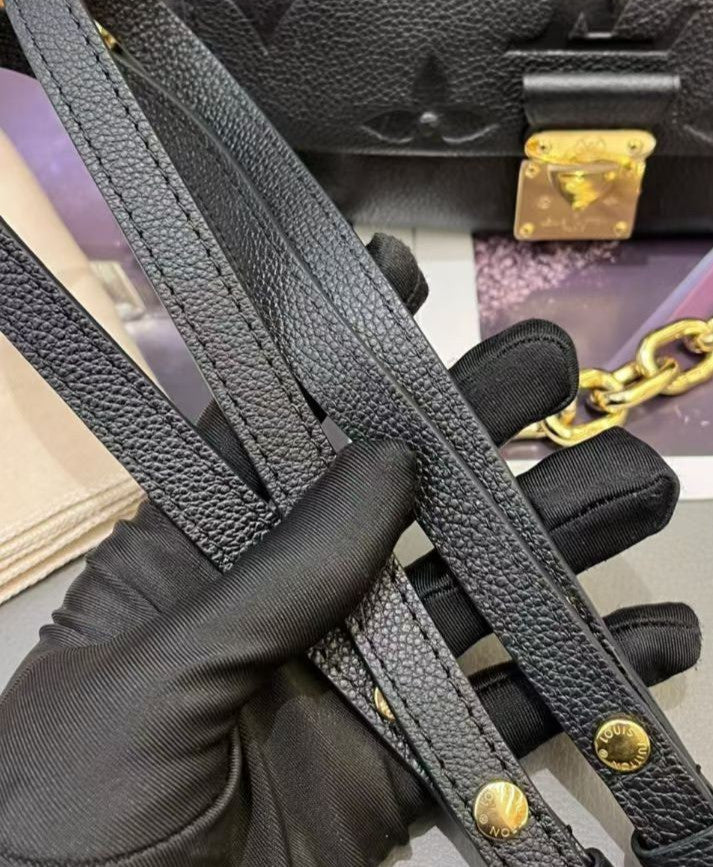 Louis Vuitton Favorite Monogram Chain Shoulder Bag Crossbody Black Gold Women