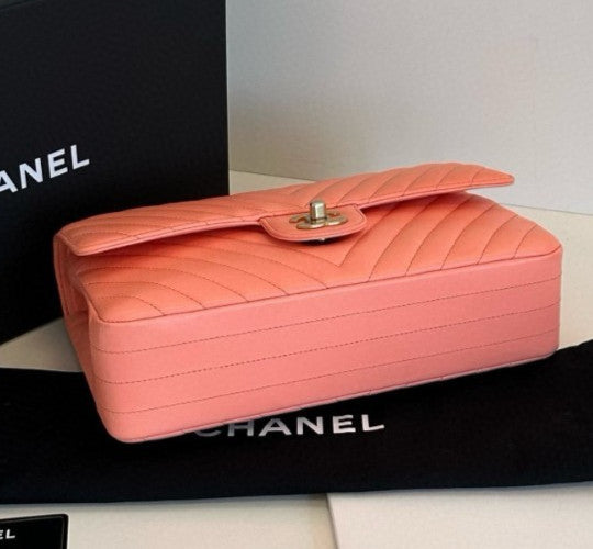 Chanel Classic Flap MM Chain Shoulder Bag Crossbody Pink Gold Chevron Fashion
