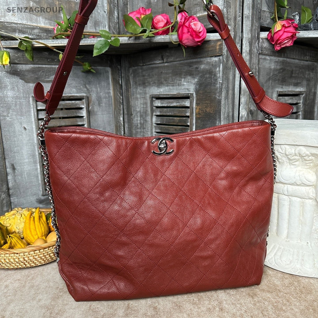 Chanel Diamond Hobo Calfskin Shoulder Bag Red Silver Used Women Classic
