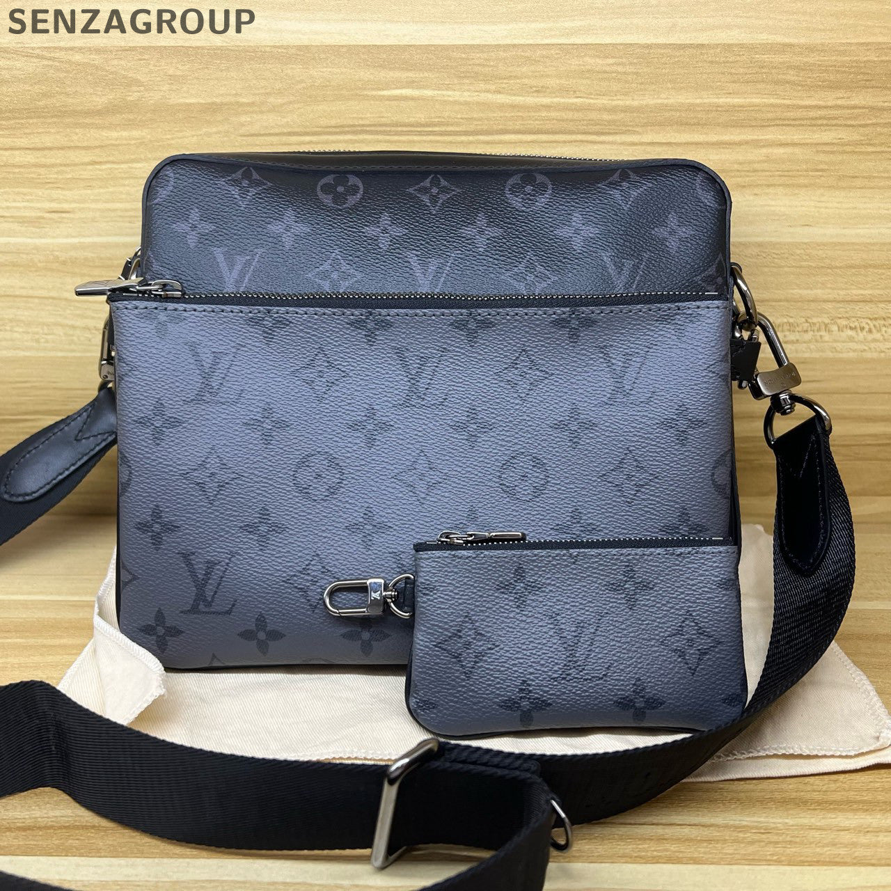 Louis Vuitton Monogram Tri-fold Shoulder Bag Black Silver Unisex Classic