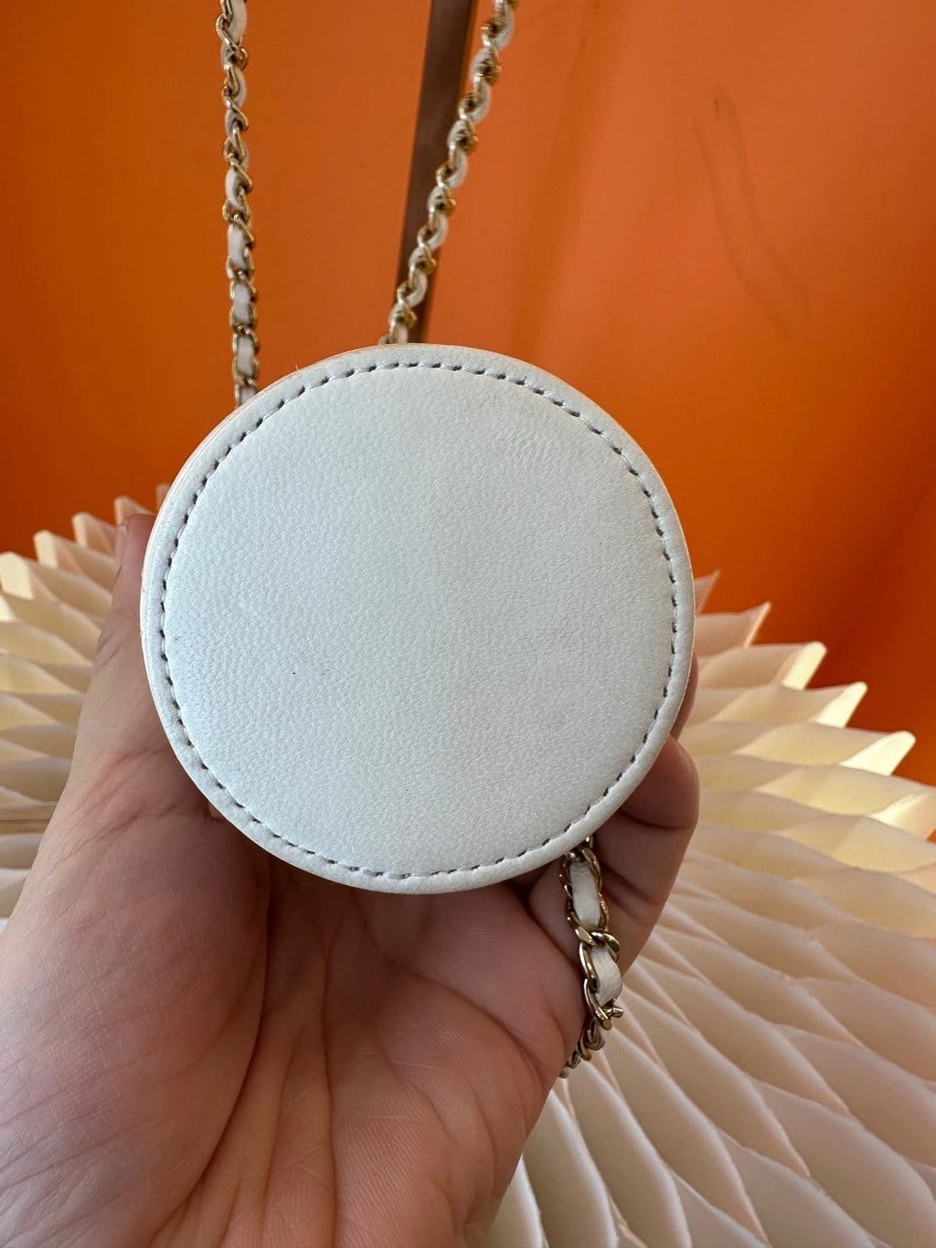 CHANEL White Gold Chain Bucket Bag For Women