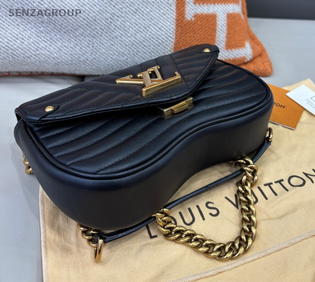 Louis Vuitton New Wave Chain Shoulder bag Black Gold Women Almost Brand NEW