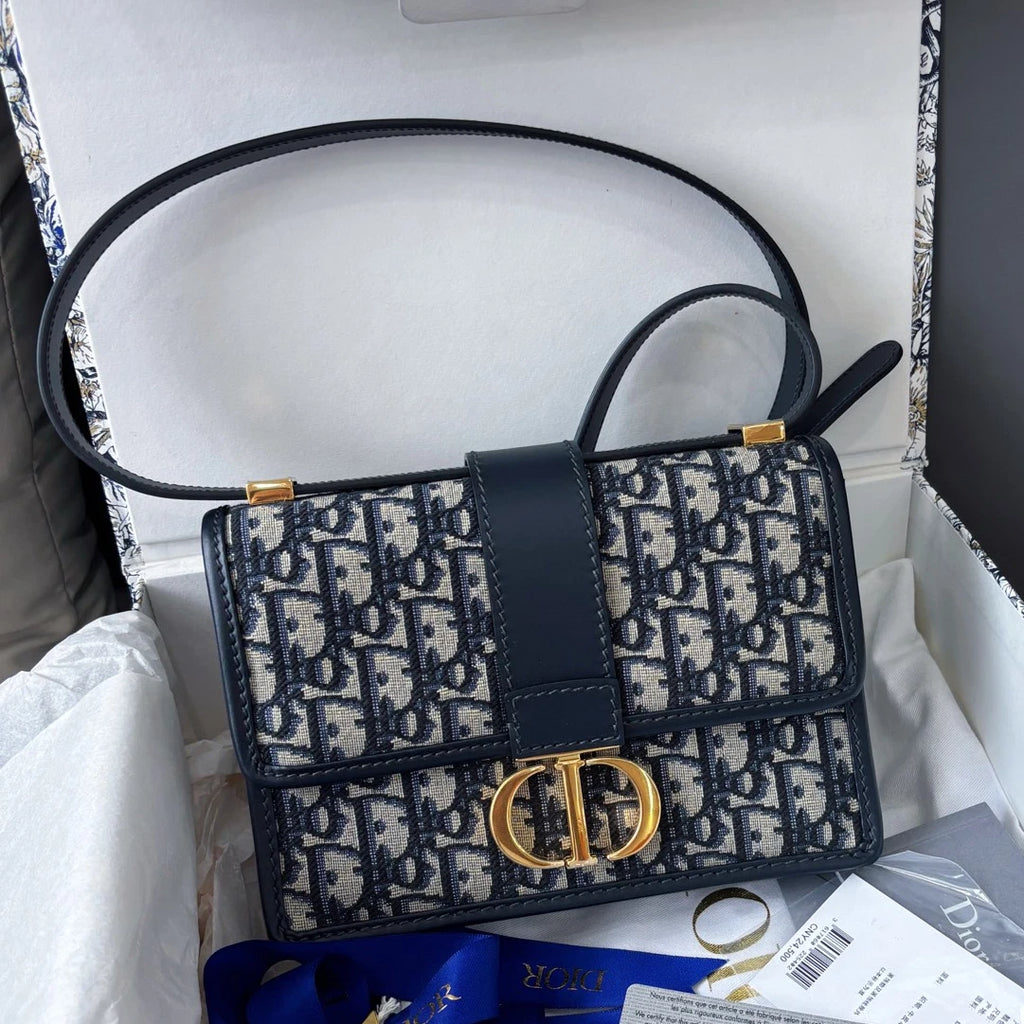Excellent Christian Dior 30Montaigne PM Blue Oblique Canvas Shoulder Bag GHW