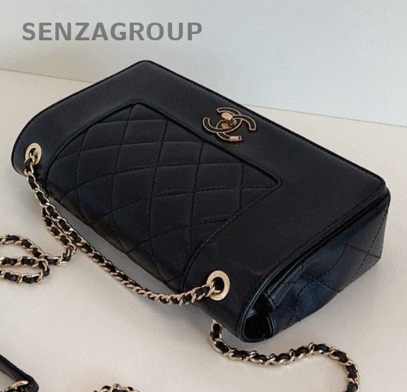 Chanel Diamond Chain Shoulder Bag Crossbody Black Gold Women Classic Fashion