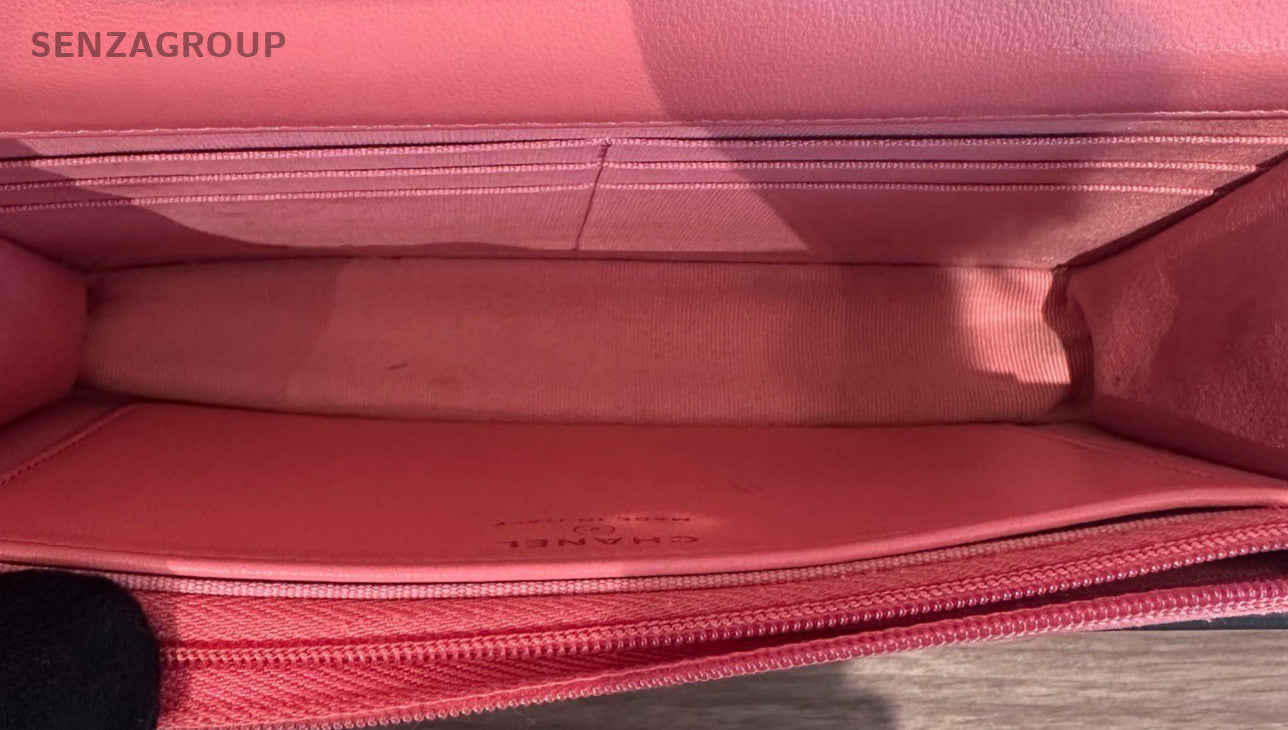 Chanel 22A WOC Lambskin Chain Crossbody Pink Silver Used Women Fashion Diamond